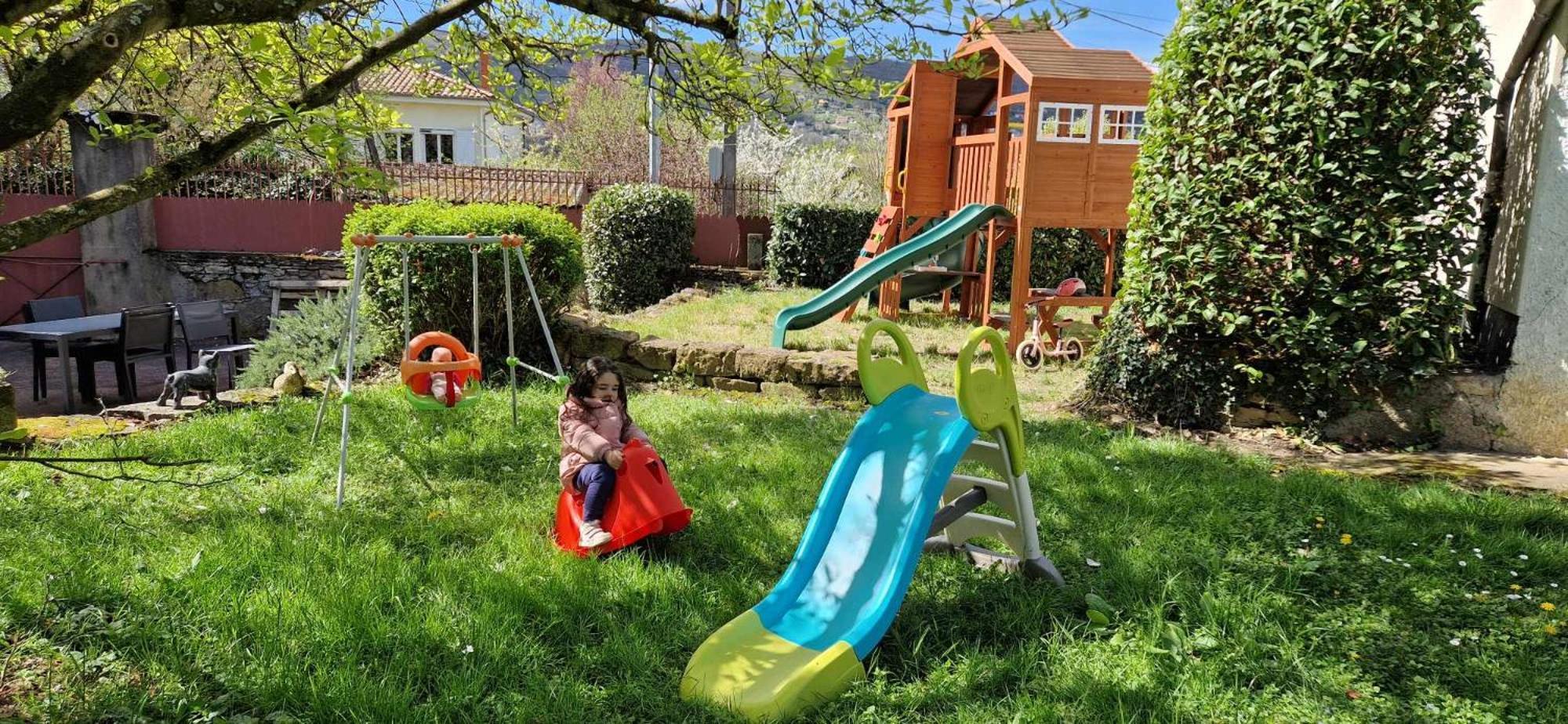 Le Relais Des Dames Bed & Breakfast Neuville sur Saone Bagian luar foto