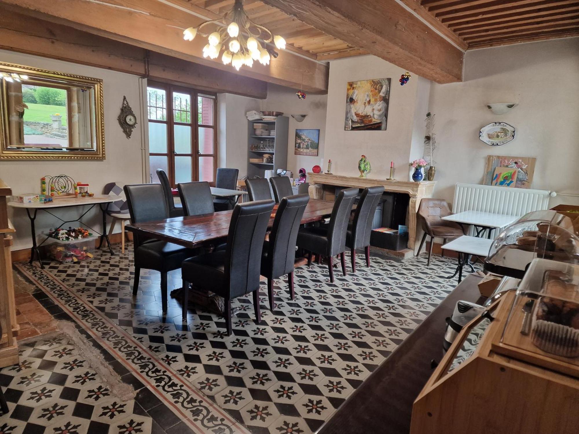 Le Relais Des Dames Bed & Breakfast Neuville sur Saone Bagian luar foto
