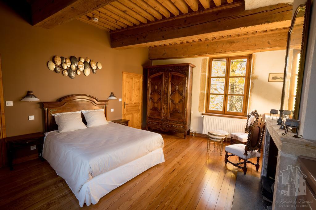 Le Relais Des Dames Bed & Breakfast Neuville sur Saone Bagian luar foto
