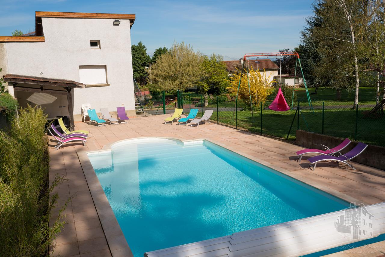 Le Relais Des Dames Bed & Breakfast Neuville sur Saone Bagian luar foto