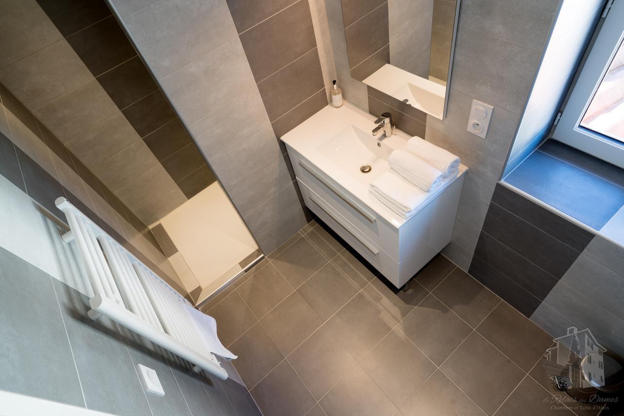 Le Relais Des Dames Bed & Breakfast Neuville sur Saone Bagian luar foto